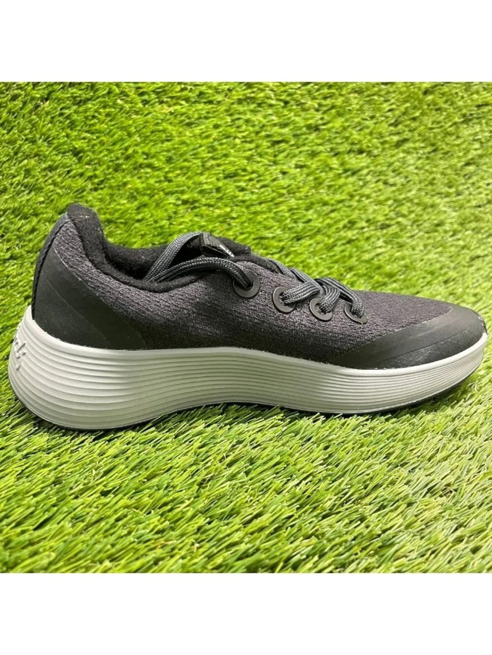 Allbirds Wool Runner Protect Womens Size 6 Black Gray Running Shoes Sneakers